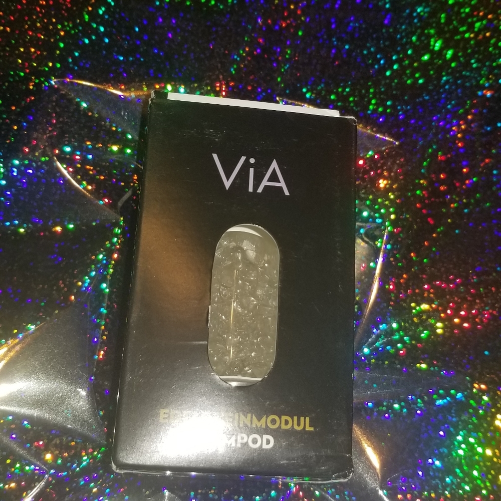 Diamonds Vitajuwel Gem-Water Bottle - Picture 10 of 11